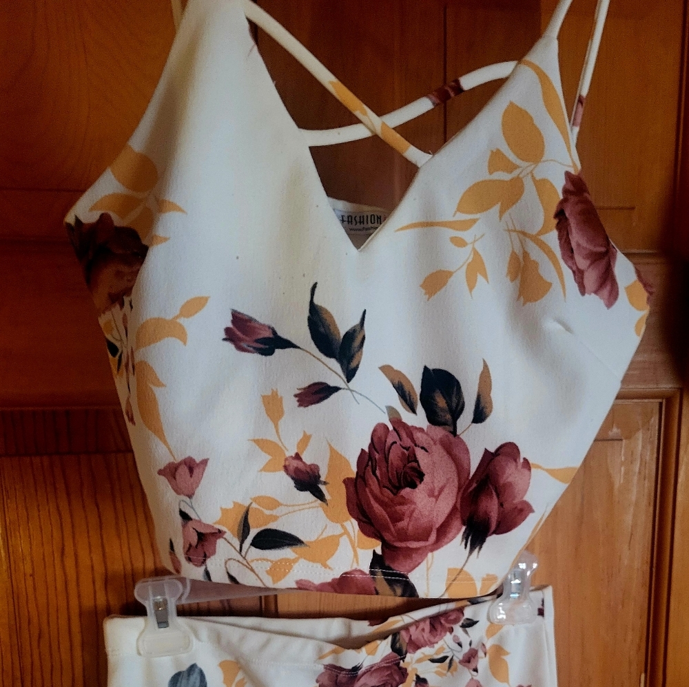 Womens 2 Piece Skirt & Top